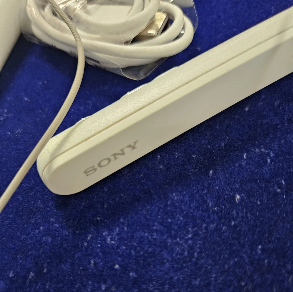 Sony White Wireless Headset with Adjustable Fit